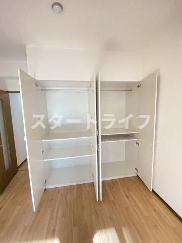 大阪市淀川区三国本町２丁目の賃貸マンションの収納