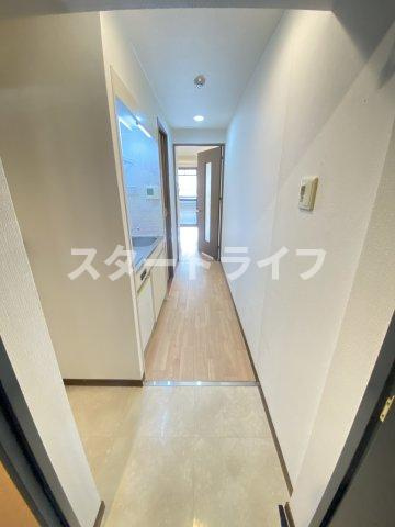 大阪市淀川区三国本町２丁目の賃貸マンションの玄関