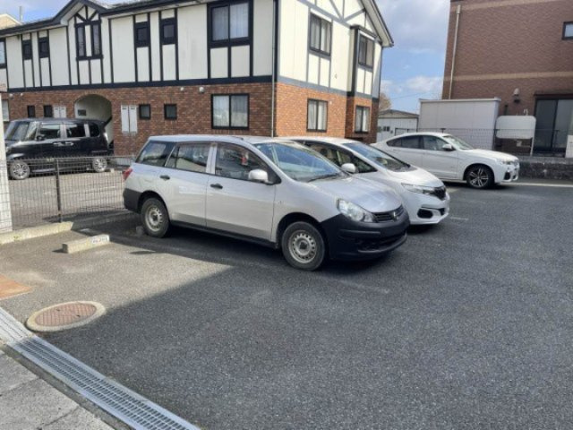セリーナの駐車場