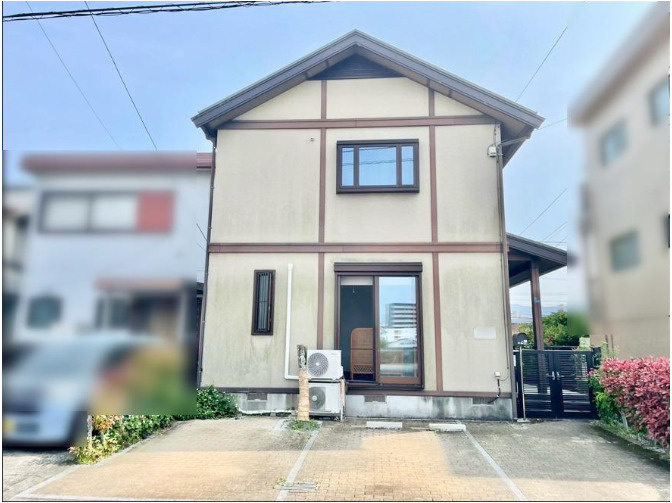 「ハウスメーカー施工の二世帯住宅」高知市北新田町　中古一戸建て