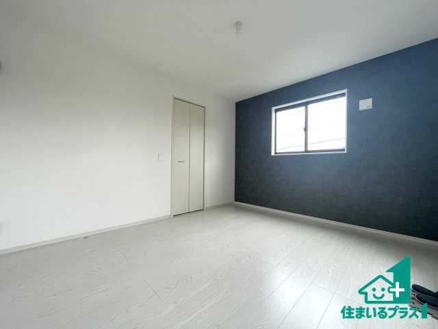 ■枚方市香里ケ丘8丁目　第8期　新築一戸建ての洋室|シンプルな洋室は、自分好みのインテリアが楽しめます♪ご家族とインテリアや家具を選びに行くのは入居時の醍醐味の一つです。ぜひお楽しみください♪