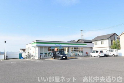 【周辺】 | サン･スクエア B棟 | ファミリーマート三木町氷上店