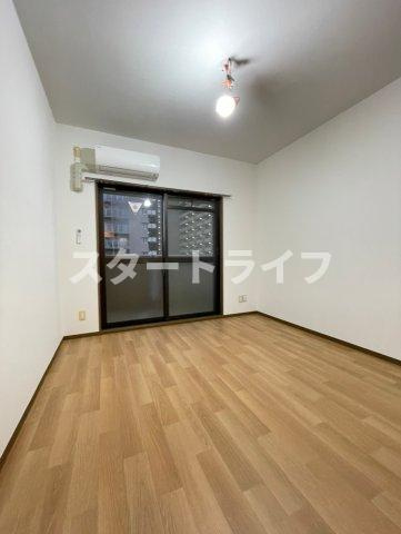 大阪市淀川区三国本町２丁目の賃貸マンションの居間・リビング