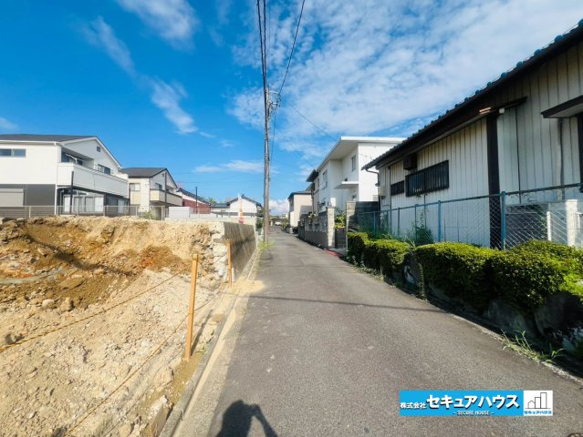 【同施工物件ご案内可能】日進市梅森町新田　全2棟の前面道路含む現地写真|事前予約にて現地ご見学いただけます！お気軽にお問い合わせください♪
■株式会社　セキュアハウス　豊明店■
住宅ローンに強く、知識、経験豊富なスタッフ在籍
お客様に寄り添い、ご成約後もサポート致します。