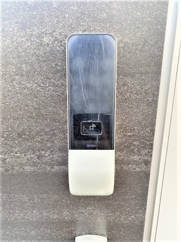 GLASLUCE（グラスルーチェ）の玄関