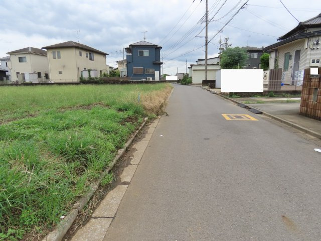 川越市小堤売地の前面道路含む現地写真