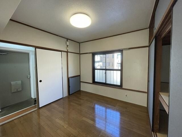 池田マンション３号棟の寝室
