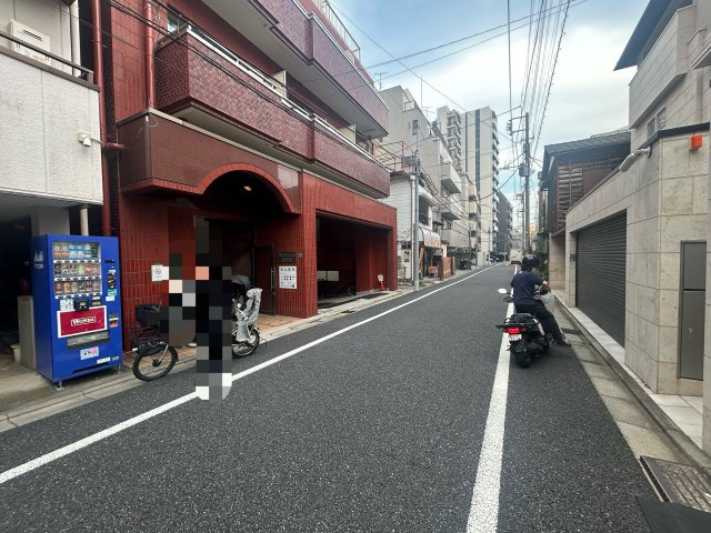 第二ビラ京の駐車場