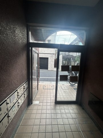 第二ビラ京のエントランス