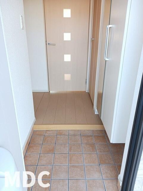 板野郡上板町佐藤塚字中のアパートの玄関