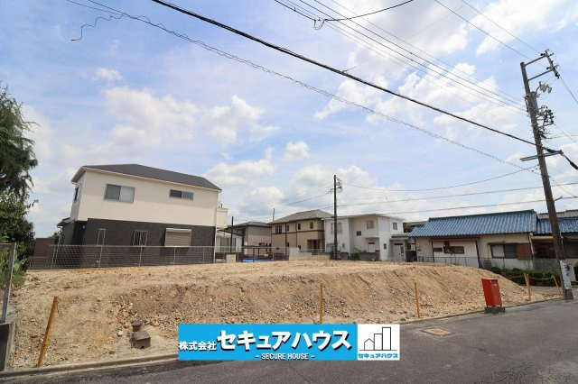 【同施工物件ご案内可能】日進市梅森町新田　全2棟の外観|【現地外観写真】
◆未完成物件のため同施工物件ご案内可能！
◆駐車並列4台可能！オプション工事でカーポート設置などいかがでしょうか。その他にも、フェンスなどの「オプション工事」もご提案いたします♪　　