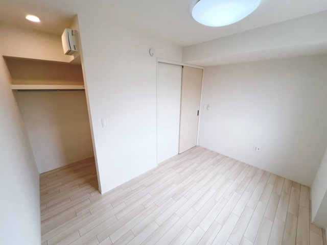 【寝室】 | サンライズ・ガーデン　Ⅲ | ※同タイプの写真です
