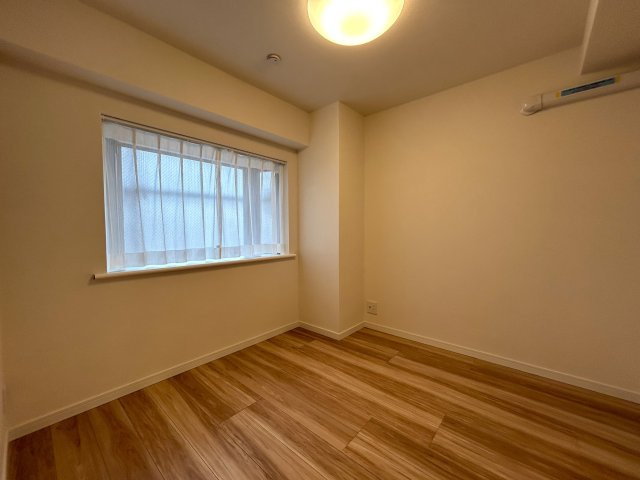 最上階・角部屋・3駅利用可◎しかも平坦◎駅が近いということは、スーパーも近い◎なんなら事務所利用もできて可能性広がるリノベマンション☆【リノベ／ライオンズマンション天王町第参】の洋室|スタンダードな洋室です