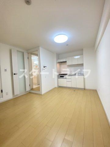 大阪市淀川区西宮原２丁目の賃貸マンションの居間・リビング