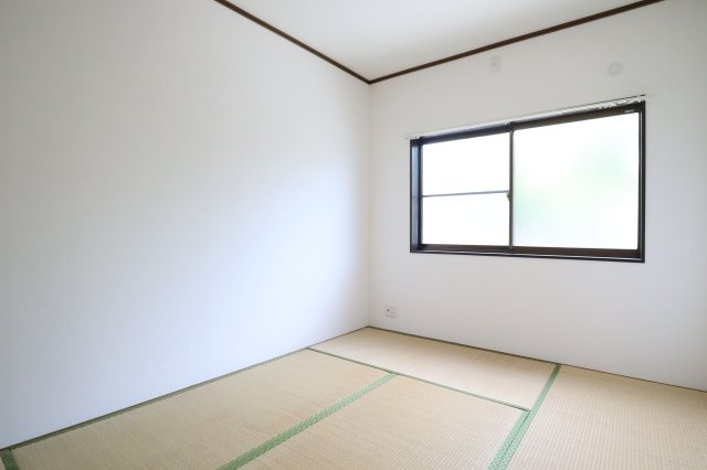 ハイコーポの和室