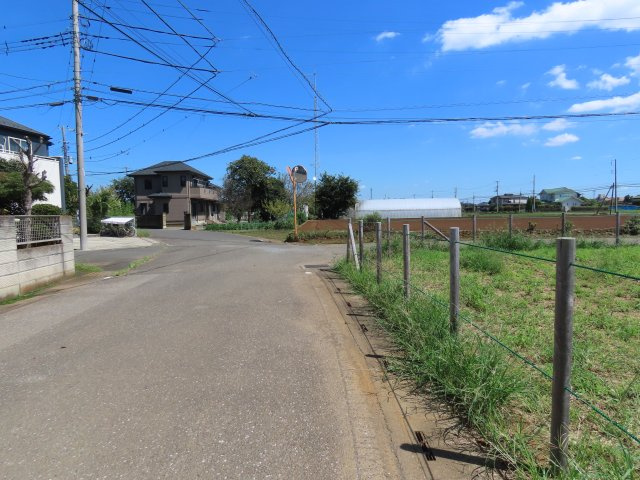 鶴ヶ島市太田ヶ谷売地の前面道路含む現地写真