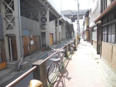 Castle Shinraku（キャッスルシンラク）の地図|前面道路