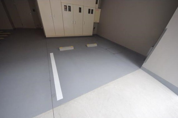 ワイズ柳橋の駐車場