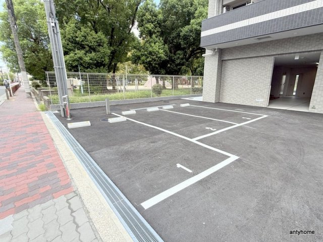 Alivis今福鶴見駅前　仲介手数料無料の駐車場
