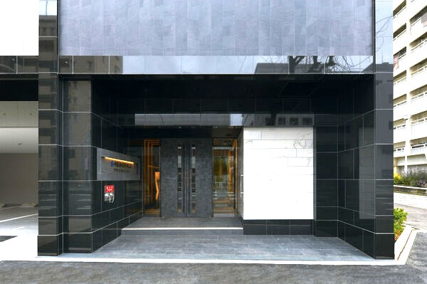 S-RESIDENCE高岳ardentのエントランス