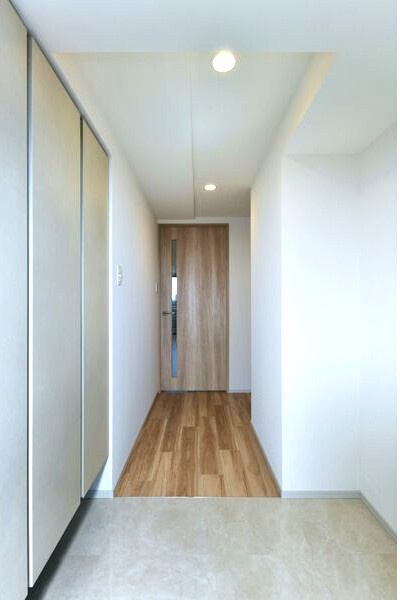 S-RESIDENCE高岳ardentの玄関