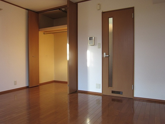 ヴェルデ三軒茶屋の居間・リビング