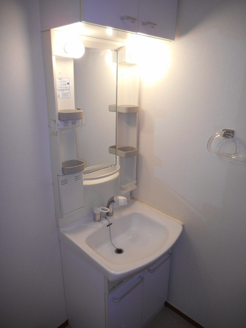 ヴェルデ三軒茶屋の独立洗面台