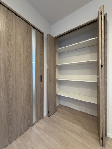 杉並区高円寺北２丁目の中古マンションの収納|リビング収納