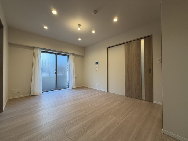 杉並区高円寺北２丁目の中古マンションの居間・リビング|（約11.2帖）