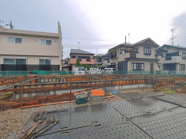 鴻巣市人形4丁目　新築一戸建て　2区画　02の前面道路含む現地写真|撮影：'26/09/15