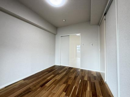 ルネ門前仲町の洋室|ルネ門前仲町：約５．８帖の洋室にもウォークインクローゼットが付いております！（洋室２）