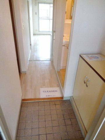 グリーンコーポ金田の玄関