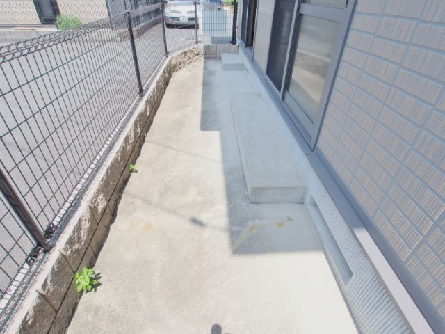 グリーンビュー中須Aのバルコニー