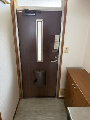 【玄関】 | グランサイレンス A