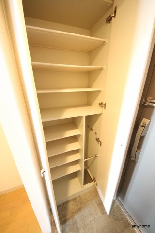 エスリード梅田北　の収納