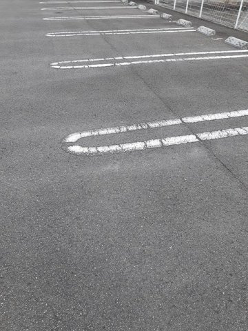 アヴォンリー　Ⅰの駐車場