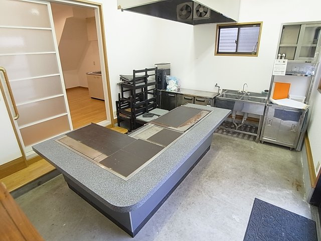 福原町戸建のその他共用部分|多目的に使え、店舗スペースとして利用もどうぞ