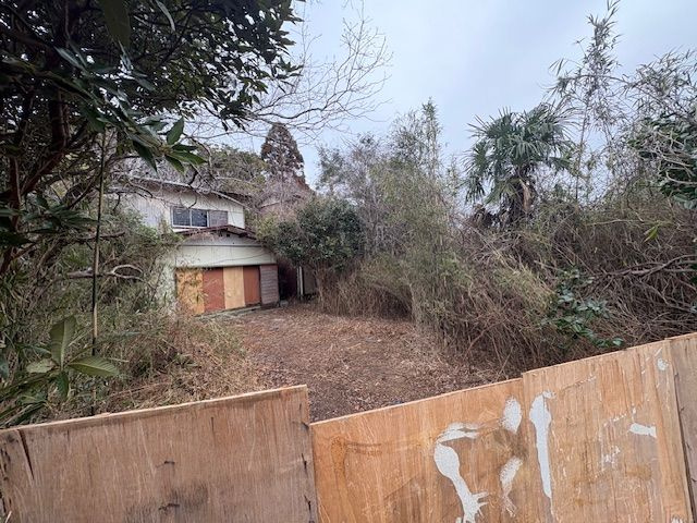 山武郡九十九里町西野　中古戸建の外観|■車を3台ほど停めても余裕のある敷地