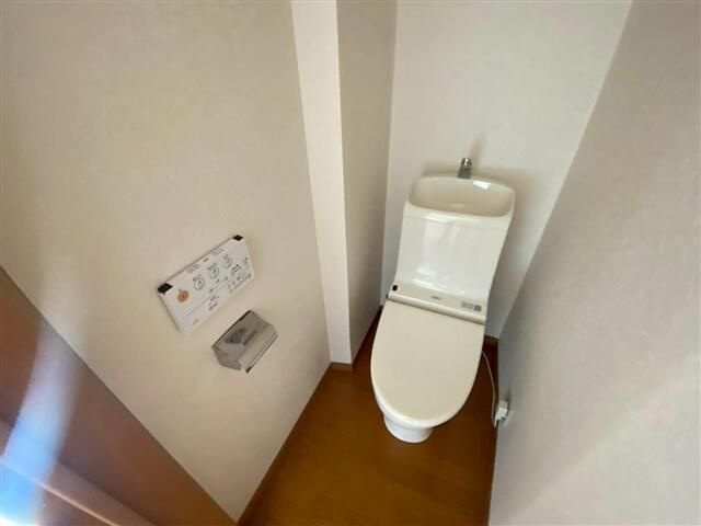 シャトル明原のトイレ|シンプルで使いやすいトイレです