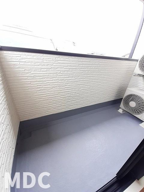 三好郡東みよし町加茂のアパートのバルコニー