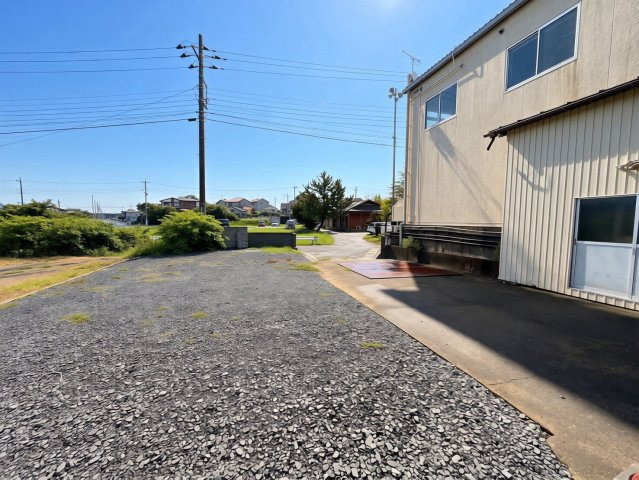 東茨城郡大洗町磯浜町　工場・倉庫＋事務所＋居住スペース！用途多彩な大型事業用物件の駐車場