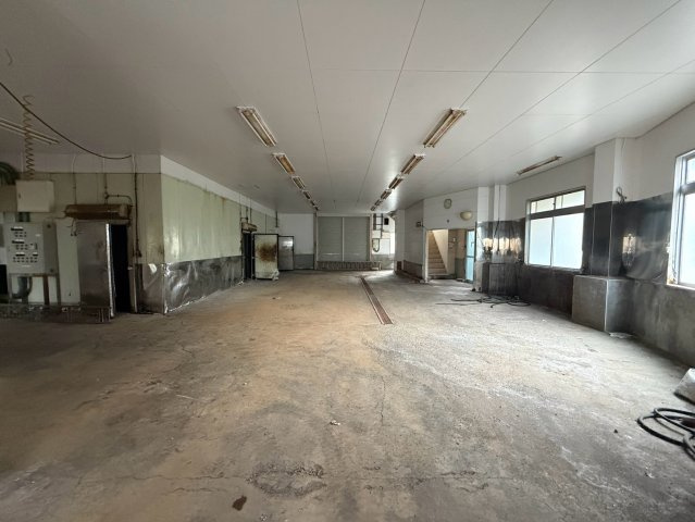 東茨城郡大洗町磯浜町　工場・倉庫＋事務所＋居住スペース！用途多彩な大型事業用物件の内装