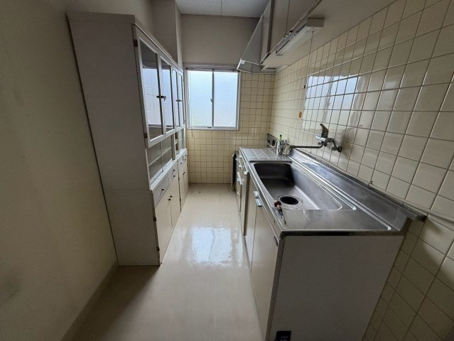 東茨城郡大洗町磯浜町　工場・倉庫＋事務所＋居住スペース！用途多彩な大型事業用物件のキッチン