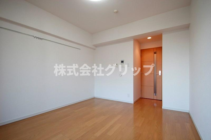 グリフィン横浜・ベイグランデ弐番館の居間・リビング
