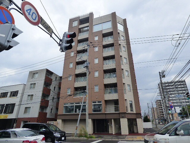Ｃｏｕｌｅｕｒ Ｃｏｕｒｔ Ｙａｍａｈａｎａ：クルールコート山鼻