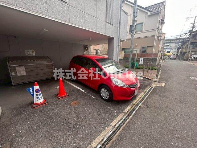 セトルインの駐車場