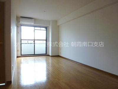 【居間・リビング】 | エクセル浜崎 | 別部屋の写真です。