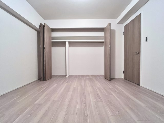 朝日プラザ千里D棟の洋室|落ち着いた色調の洋室です