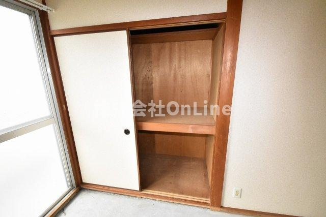 第二シャトー新町の収納