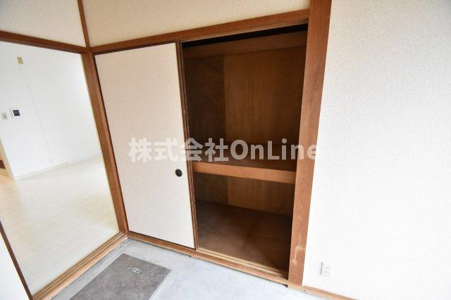 第二シャトー新町の収納